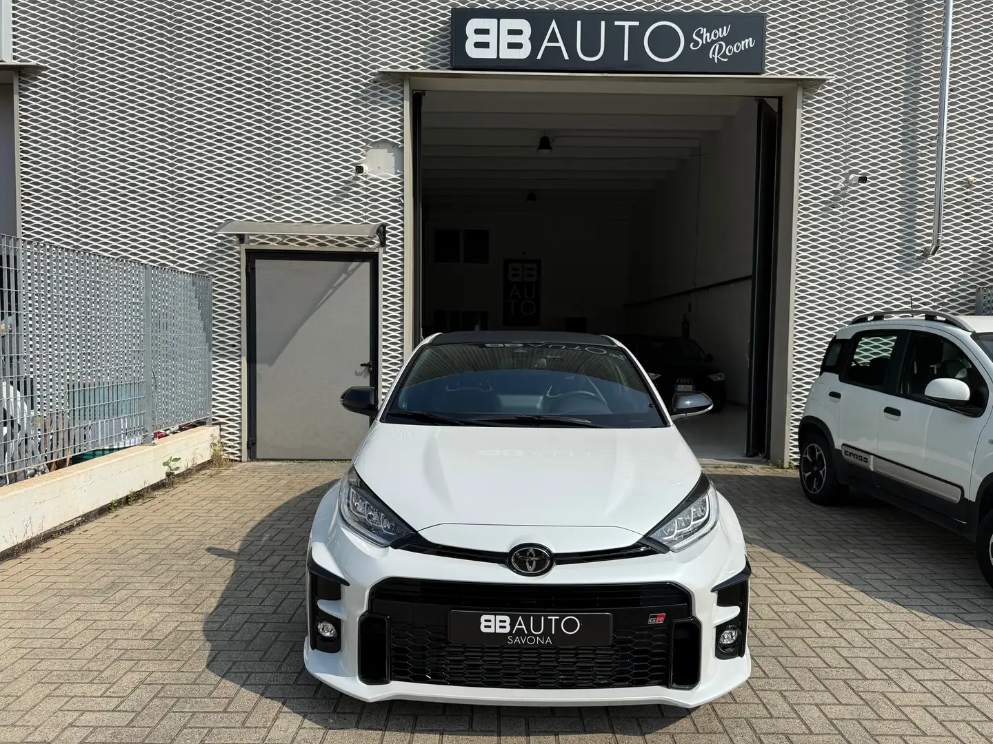 Toyota Yaris 1.6 Turbo GR Yaris Circuit MILLTEK H&R PIPECROSS Wit - 1