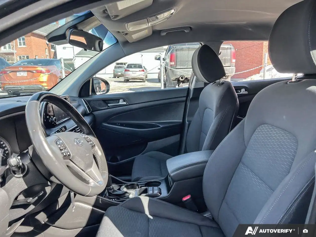 Hyundai TUCSON снимка Hyundai TUCSON
