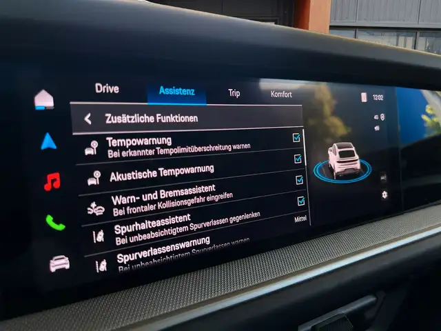 Porsche Cayenne view 12