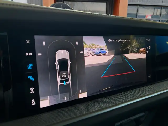 Porsche Cayenne view 13