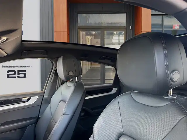 Porsche Cayenne view 6