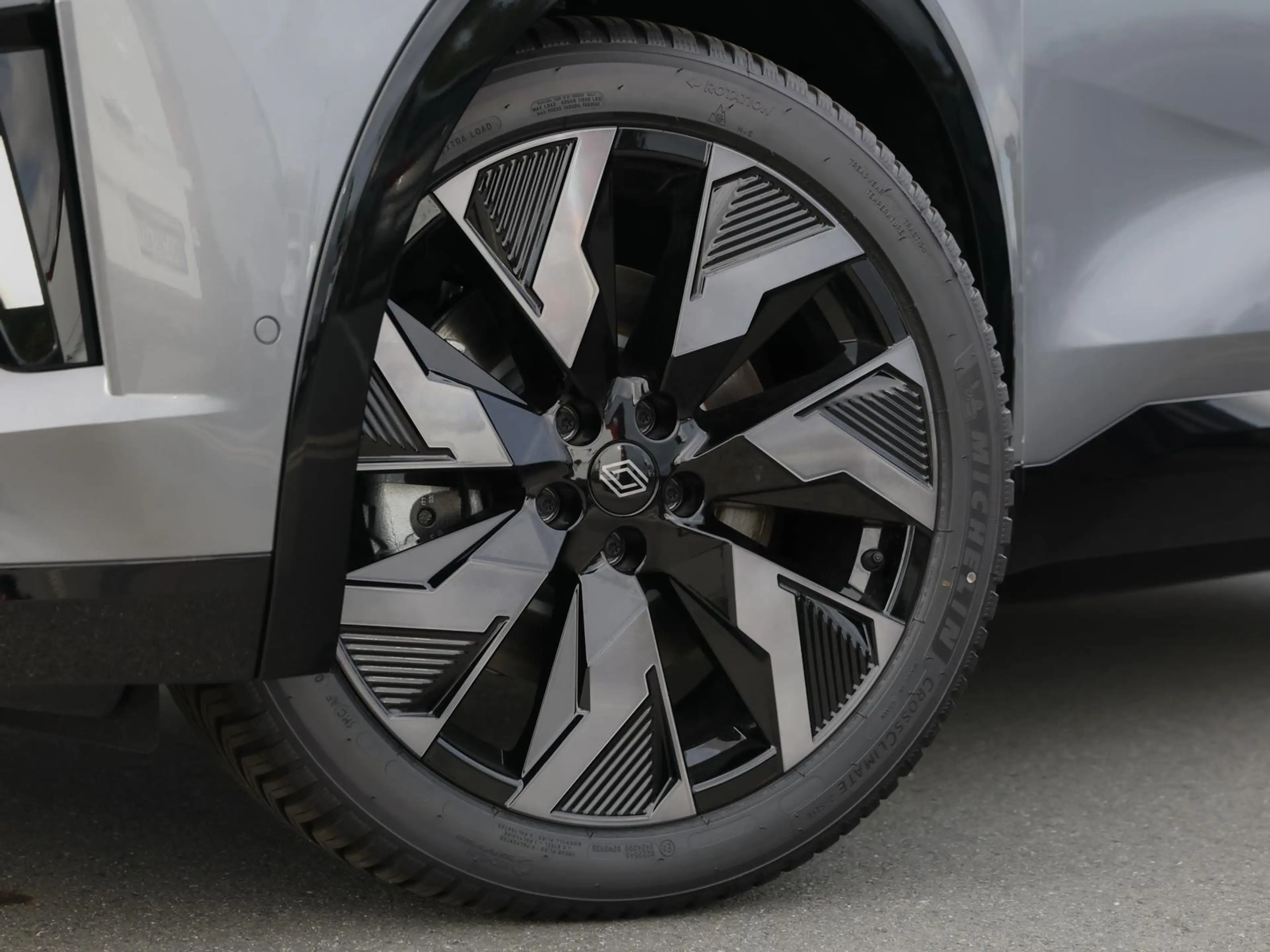 Renault Rafale Esprit Alpine PHEV 4x4 GJR Harman Kardon — photo 7