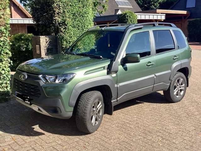 Imagine Lada Niva Travel