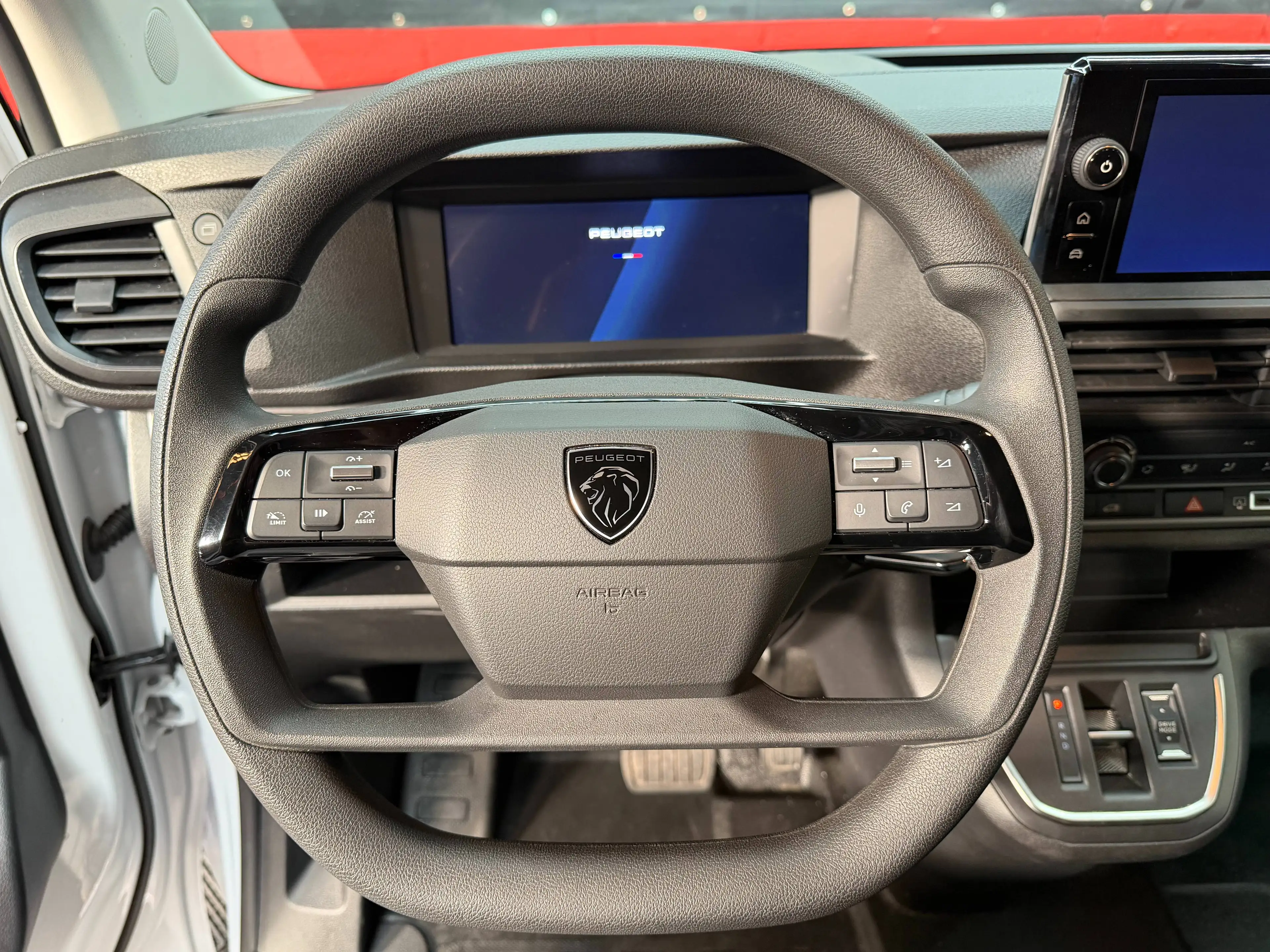 Peugeot Expert Expert 2.2 BlueHDi L3 Long Utility S/S — photo 15