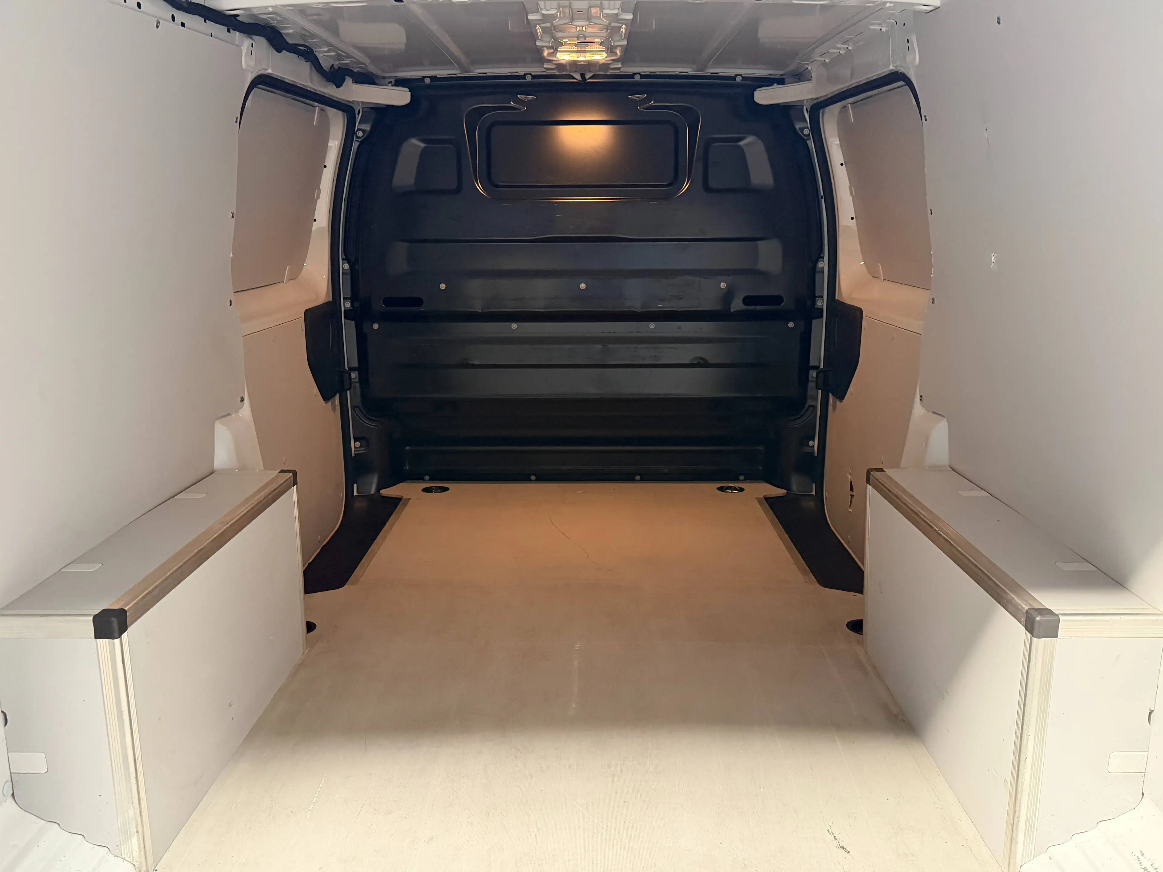 Peugeot Expert Expert 2.2 BlueHDi L3 Long Utility S/S — photo 13