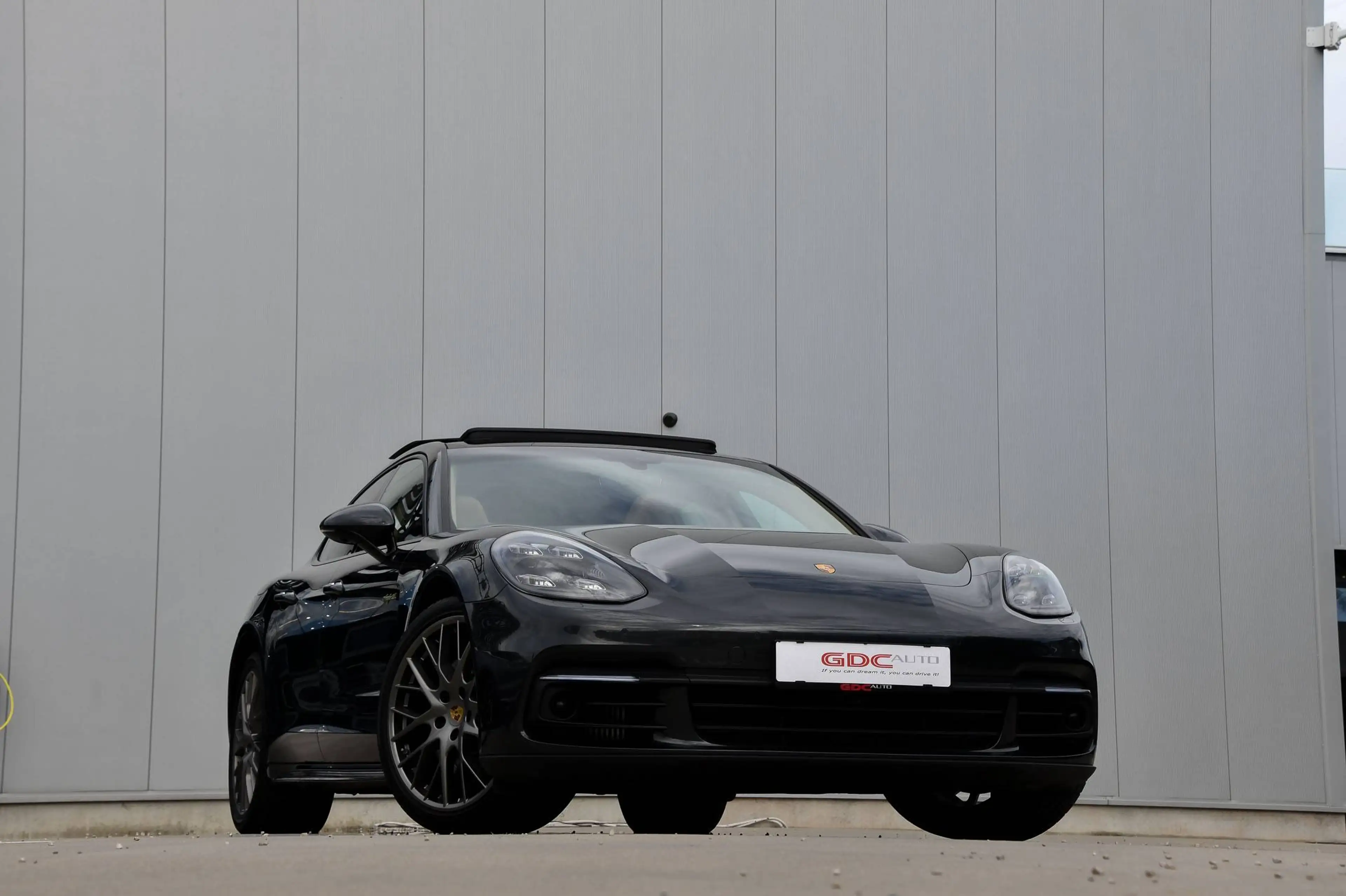 Porsche Panamera 4 e-Hybrid l Pano Dak l Luchtvering l Sportuitlaat — photo 8