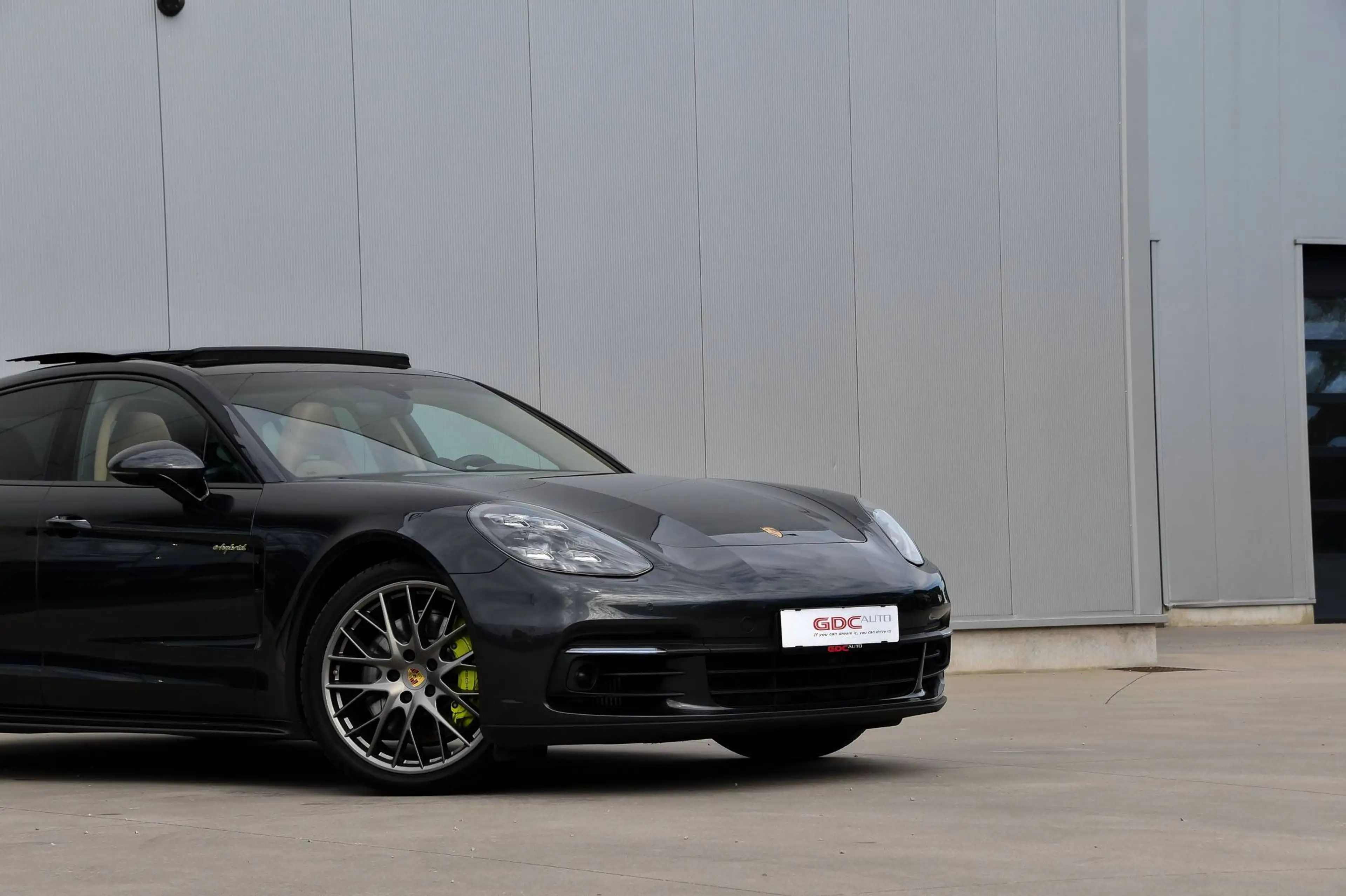 Porsche Panamera 4 e-Hybrid l Pano Dak l Luchtvering l Sportuitlaat — photo 15