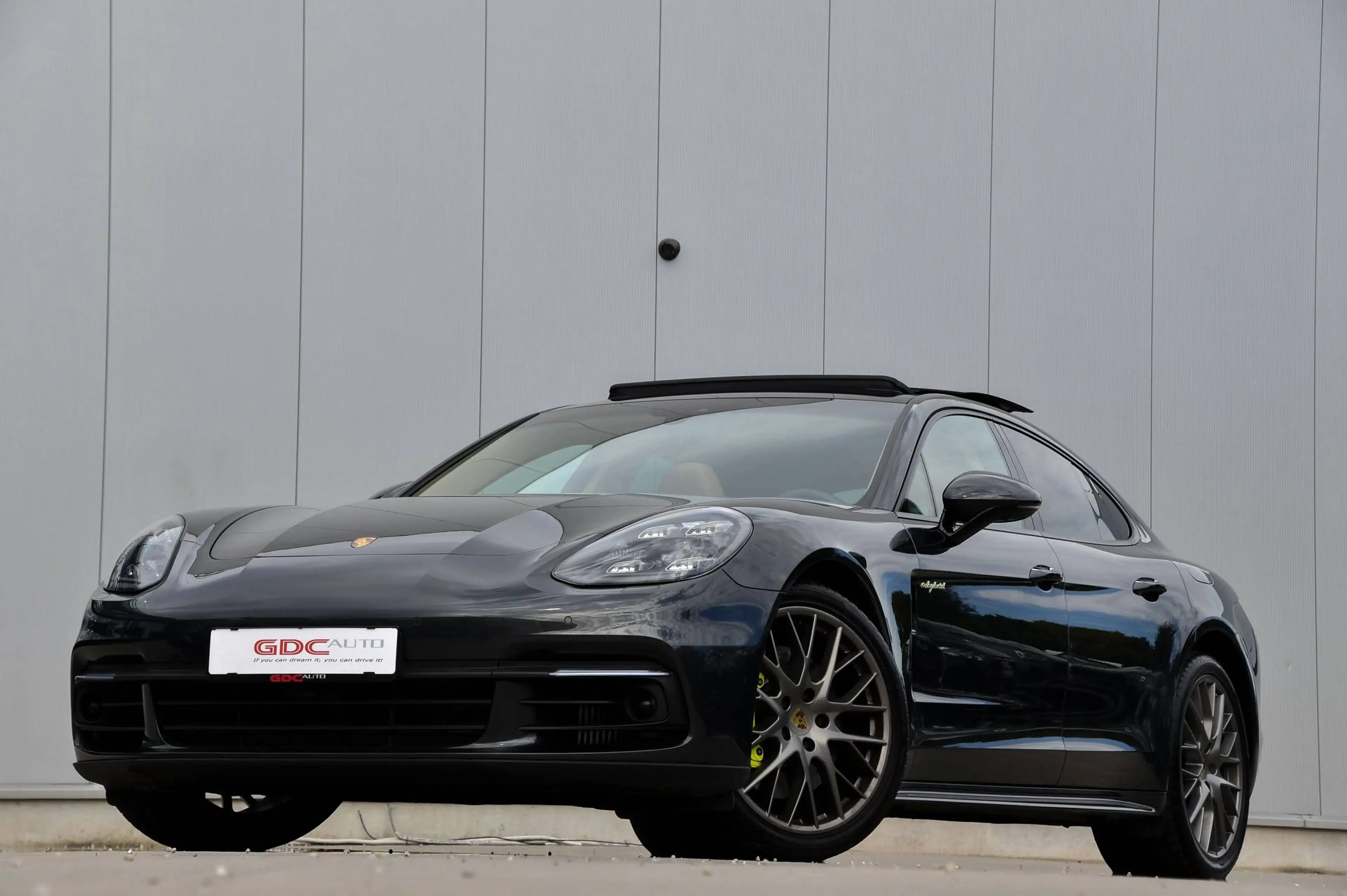 Porsche Panamera 4 e-Hybrid l Pano Dak l Luchtvering l Sportuitlaat — photo 9