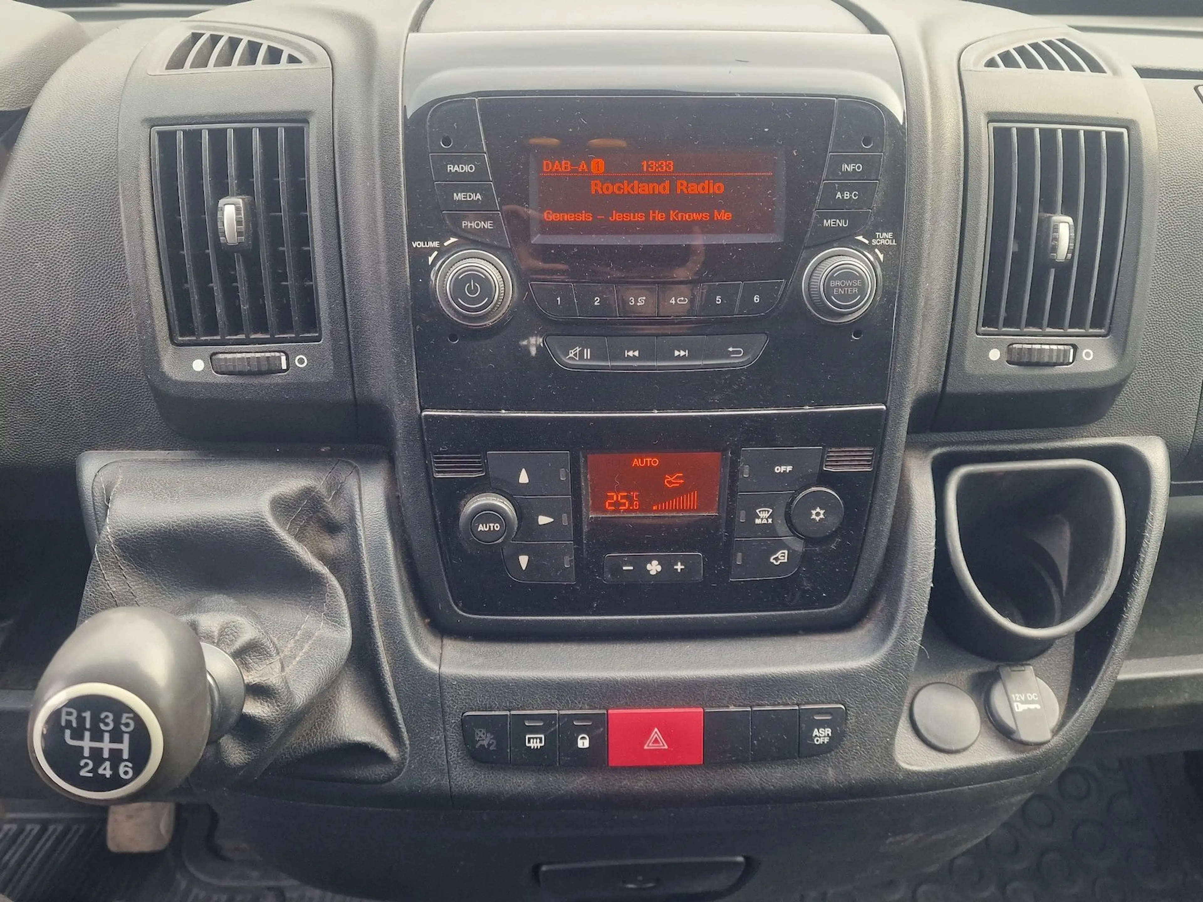 Citroen Jumper 35 L2 DoKa Klimaautomatik Standheizung — photo 13