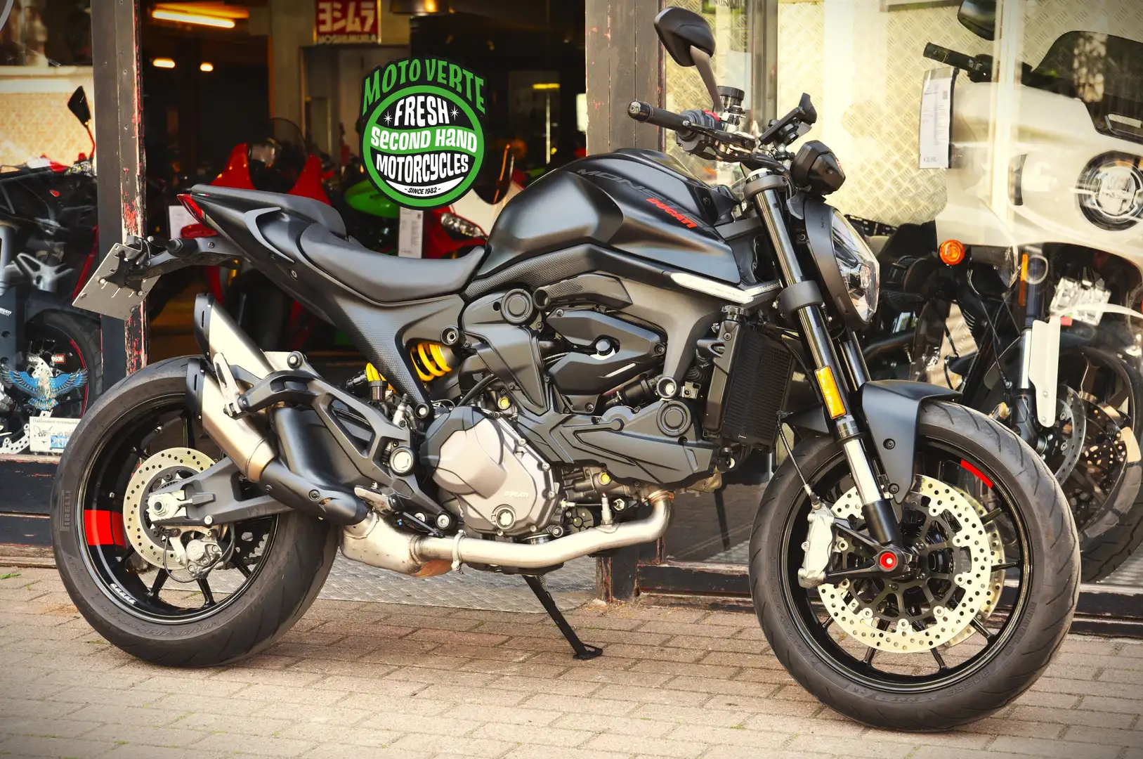 Ducati Monster 937 ***MOTO VERTE*** Noir - 1