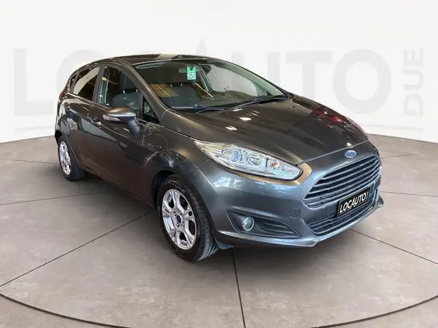 Ford Fiesta view 3