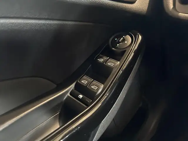 Ford Fiesta view 14