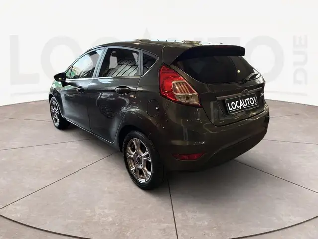 Ford Fiesta view 5
