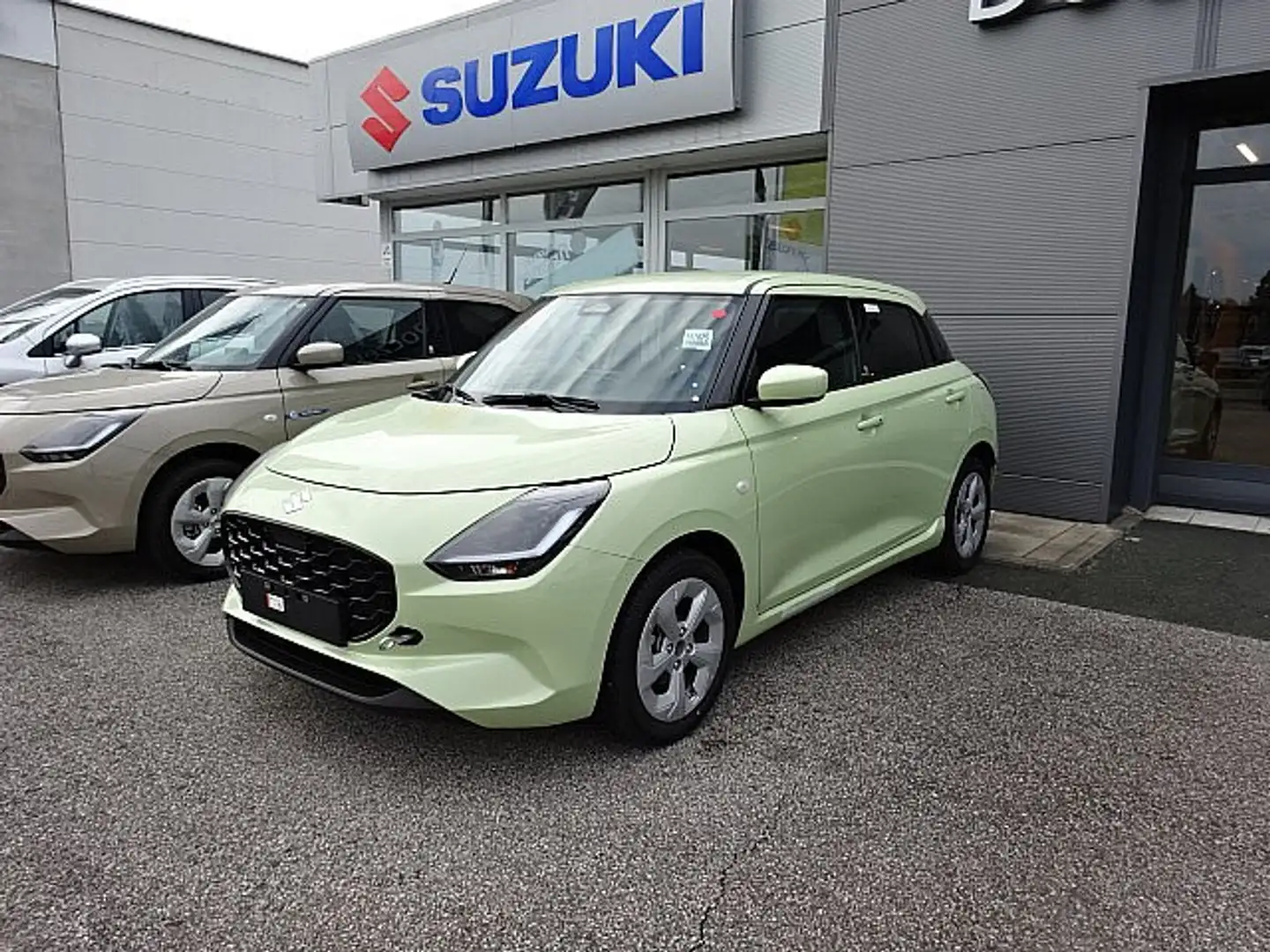 Suzuki Swift 1,2 Hybrid Shine Gelb - 1
