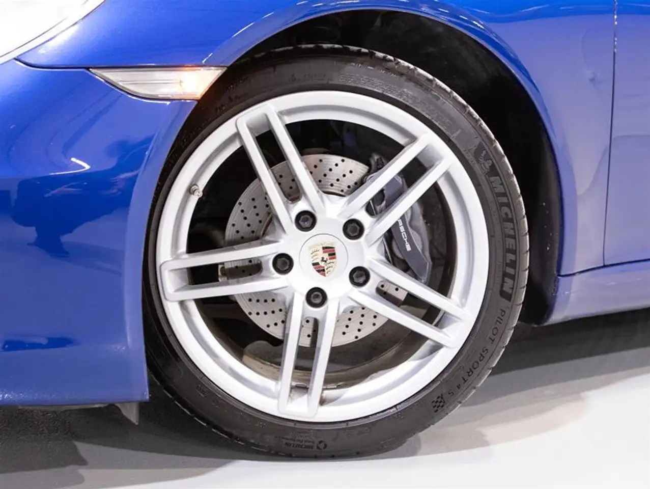 Porsche 911 снимка Porsche 911