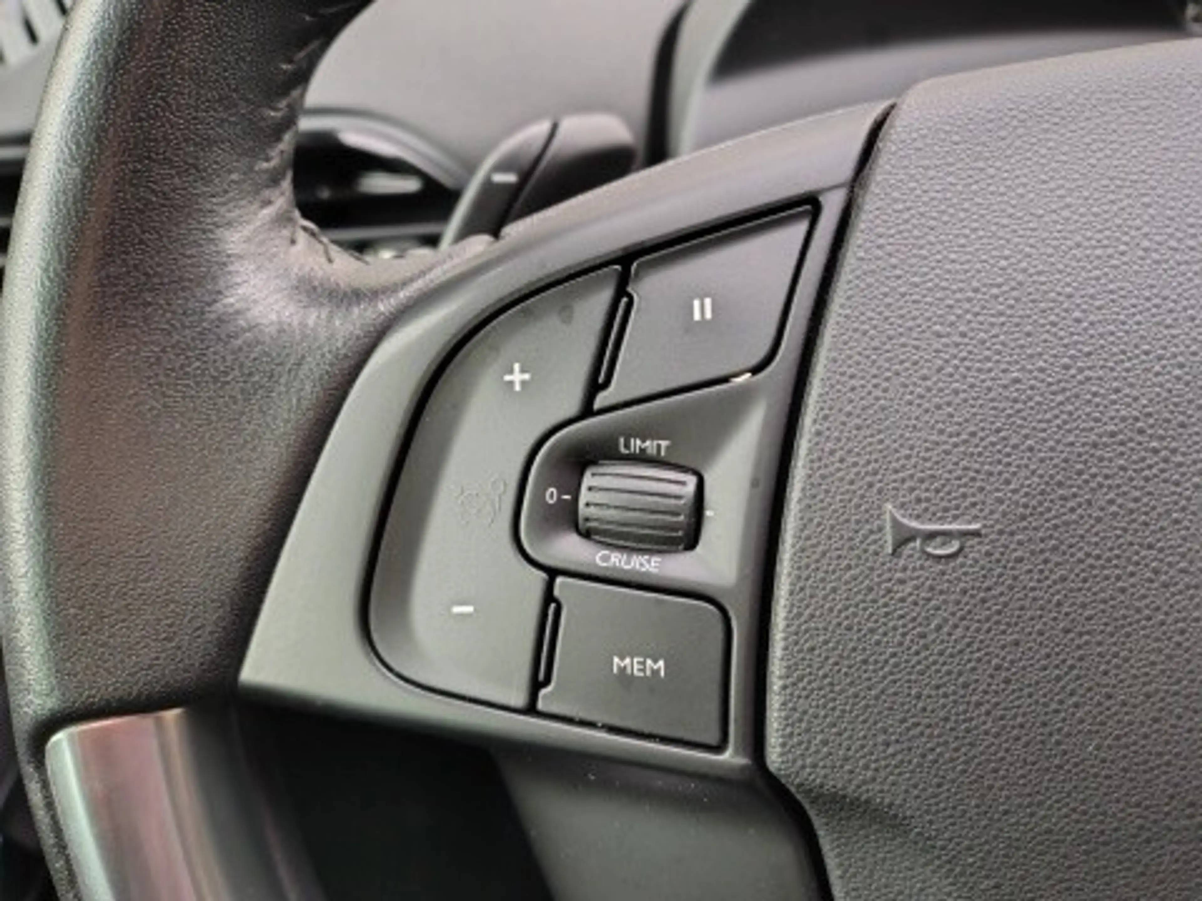 Citroen C4 Picasso BlueHDi 120 S&S EAT6 Feel Edition — photo 9