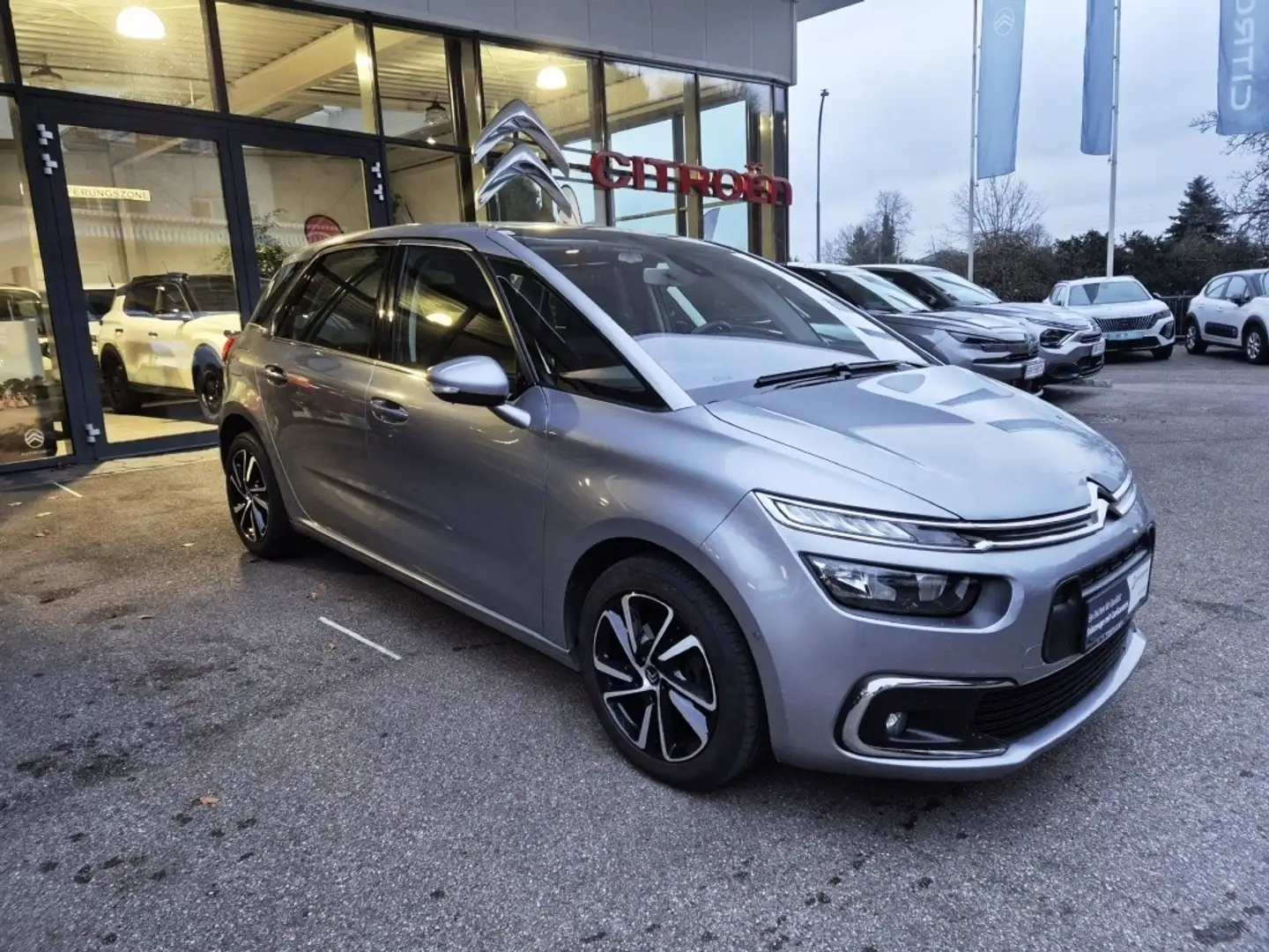 Citroen C4 Picasso BlueHDi 120 S&S EAT6 Feel Edition Grau - 2
