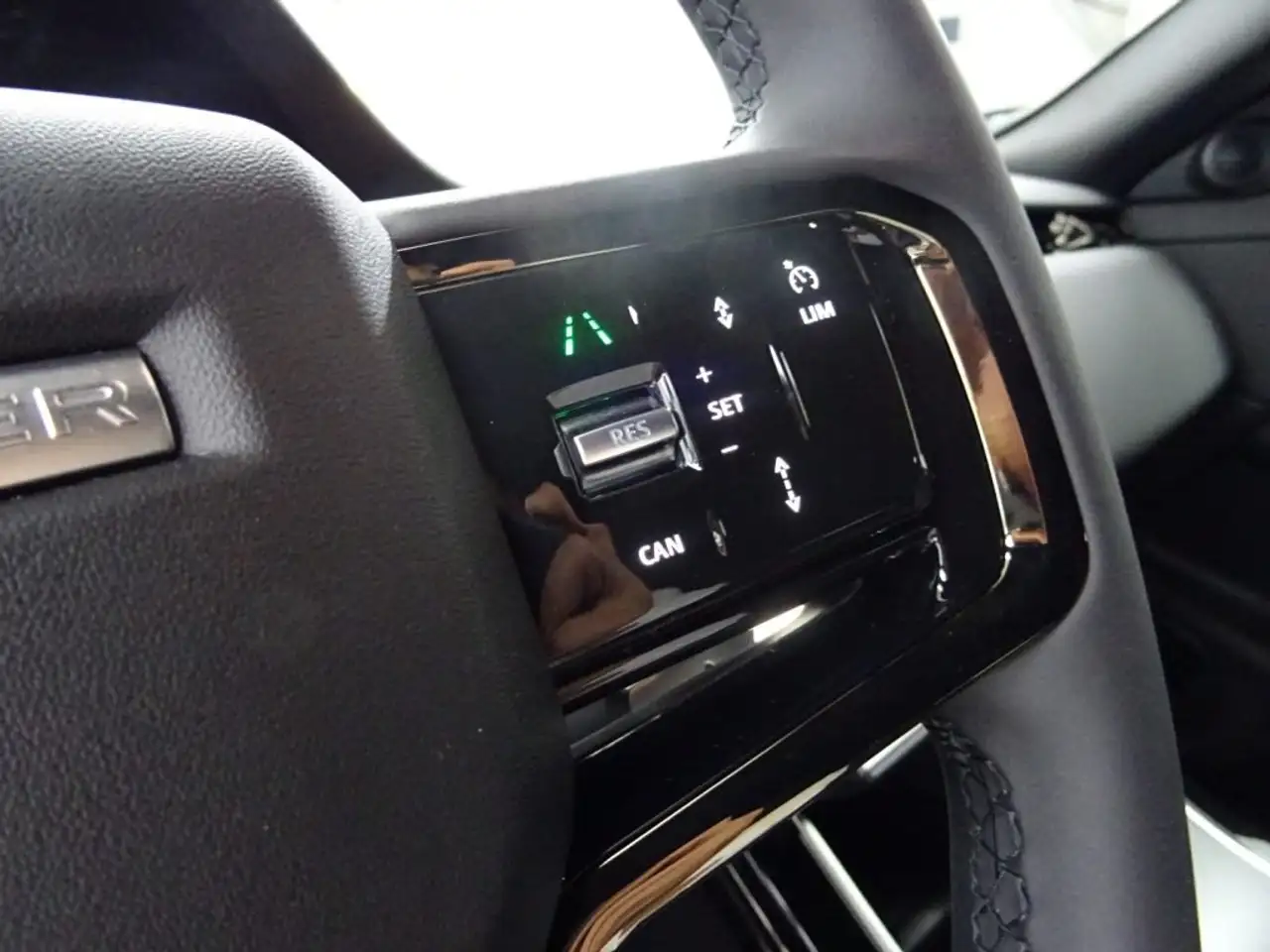 Land Rover Range Rover Evoque 2026 — фото 15