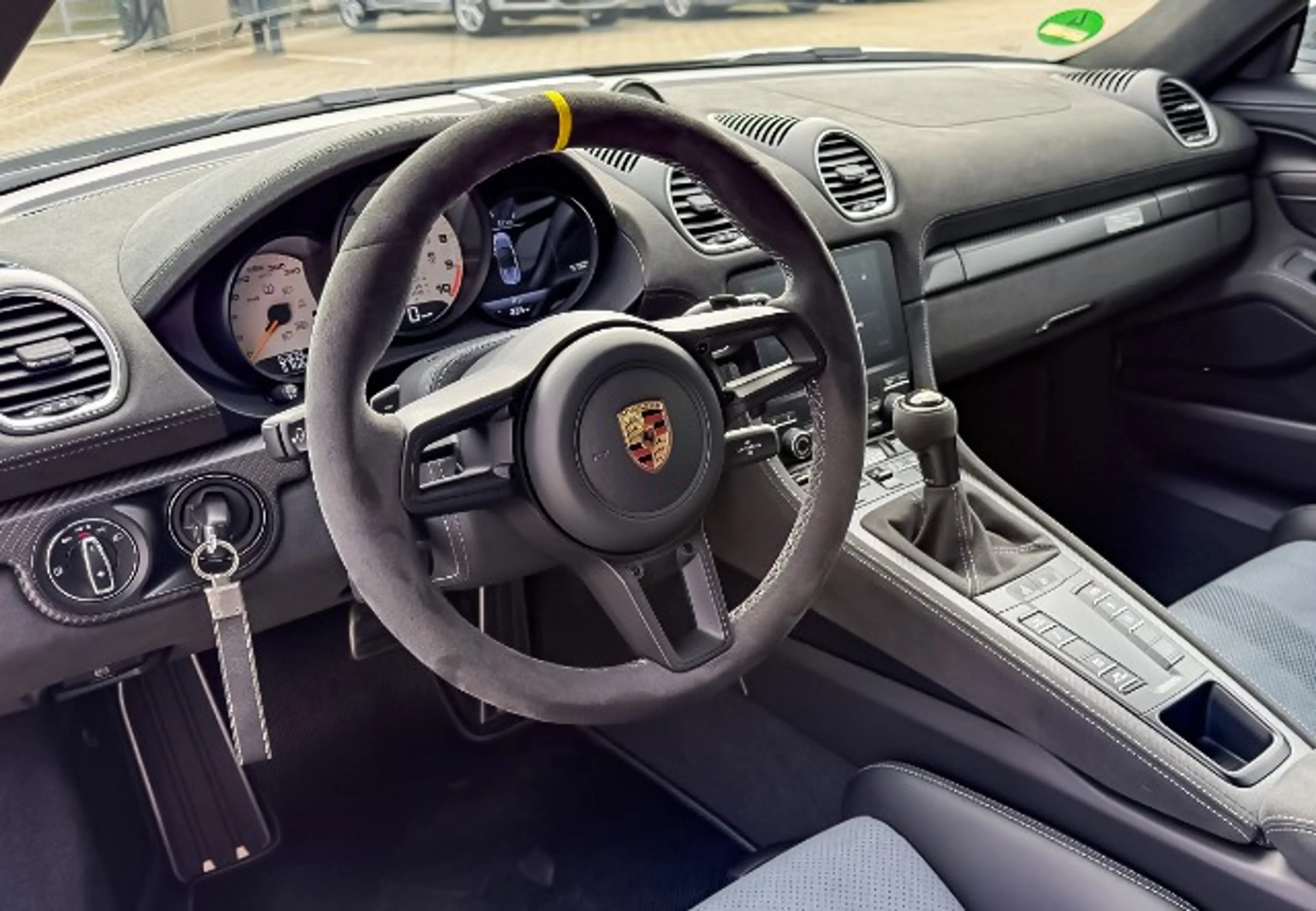 Porsche Boxster Spyder RS 4.0 Weissach Carbon PCCB Lift — photo 13