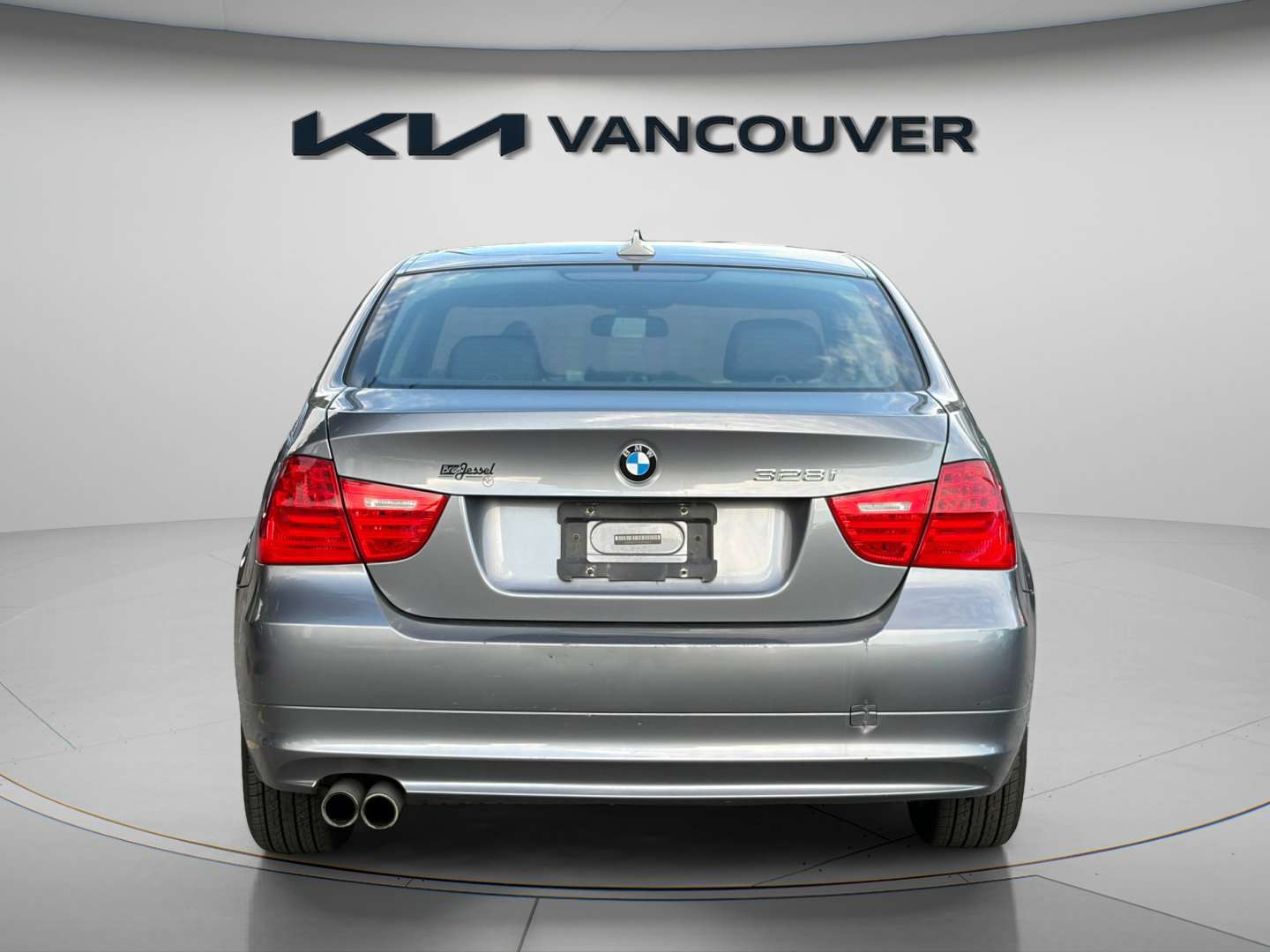 2011 BMW 3 Series Sedan