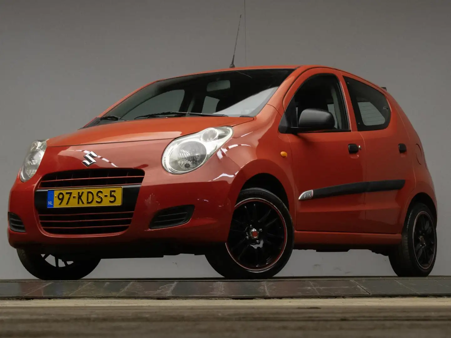 Suzuki Alto 1.0 Comfort Sport (SPORTSTOELEN,5 DEURS,NIEUWE APK Rot - 2