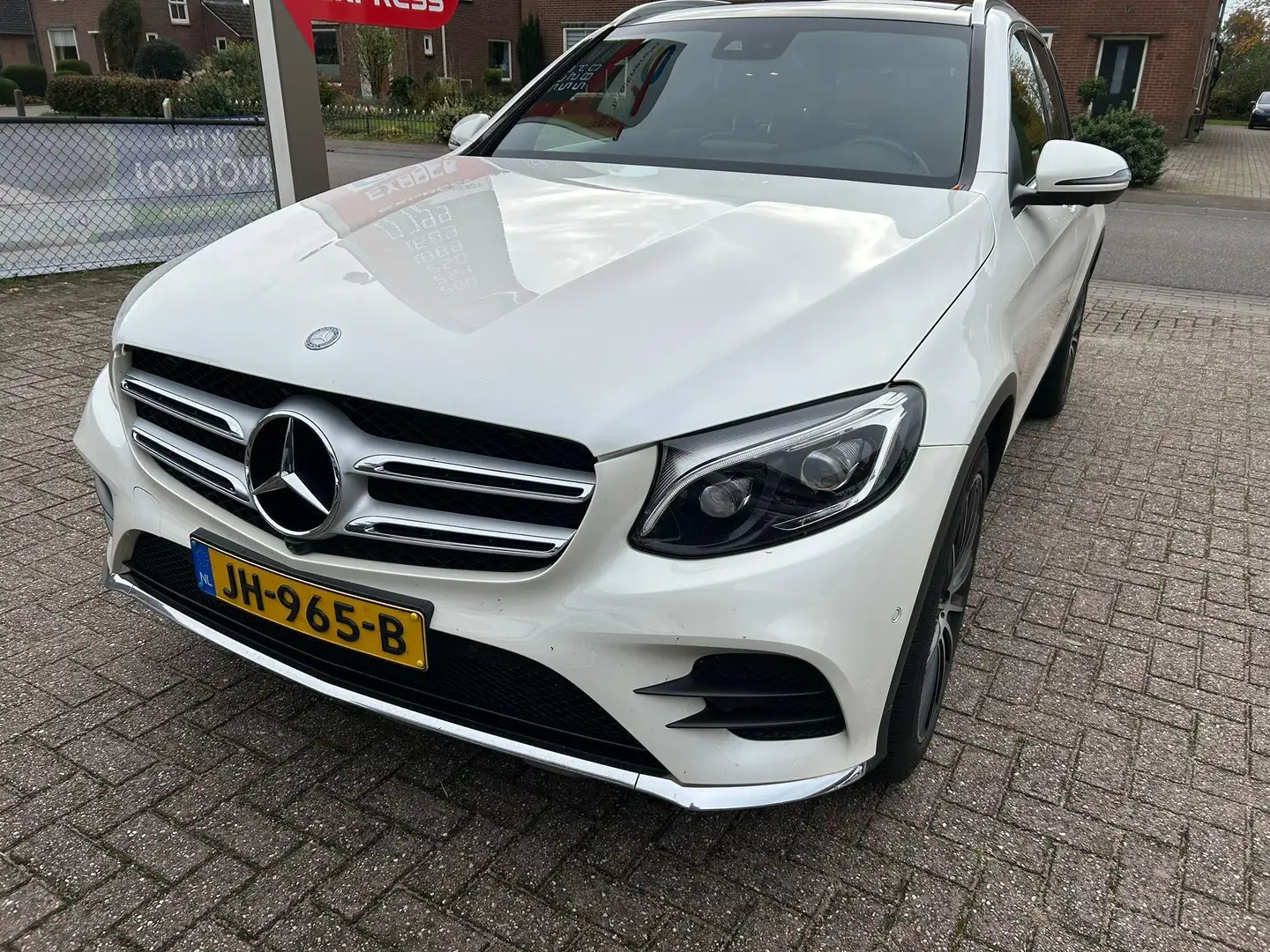 Mercedes-Benz GLC 250 4MATIC Ambition 211pk | Pano | Leder Blanc - 2