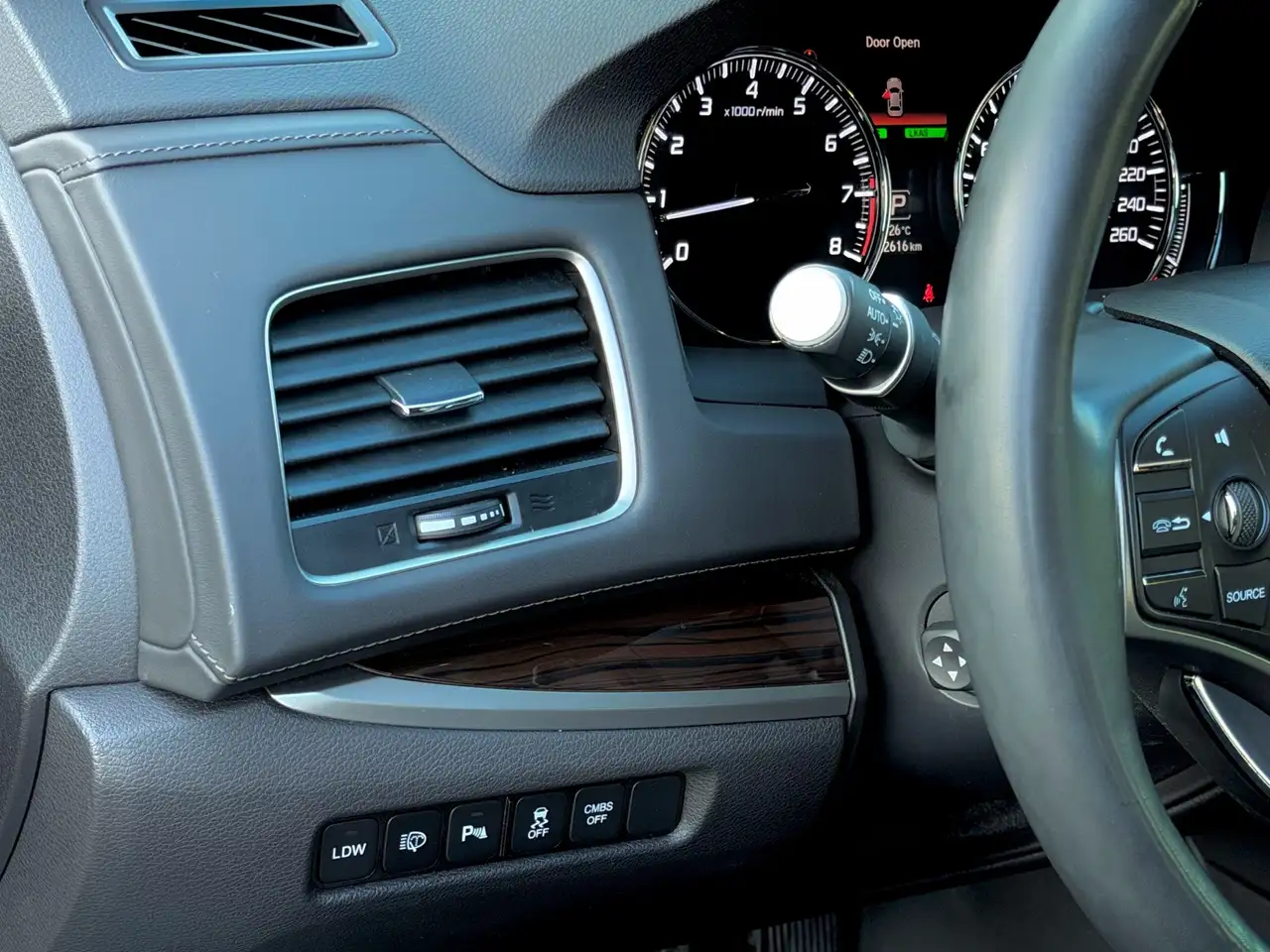 Acura RLX снимка Acura RLX