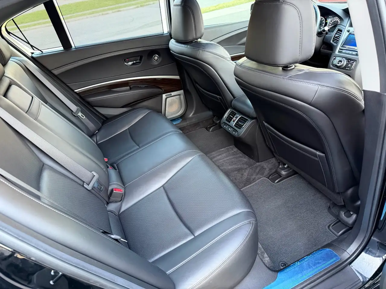 Acura RLX снимка Acura RLX