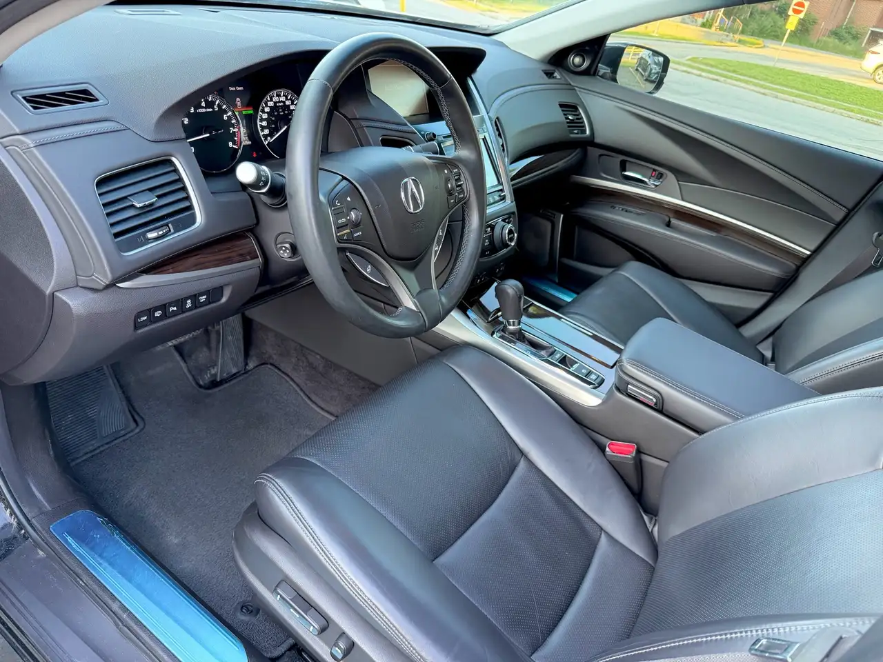 Acura RLX снимка Acura RLX