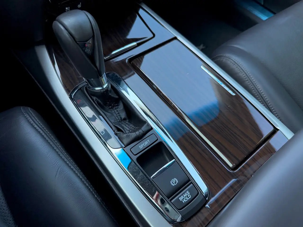 Acura RLX снимка Acura RLX