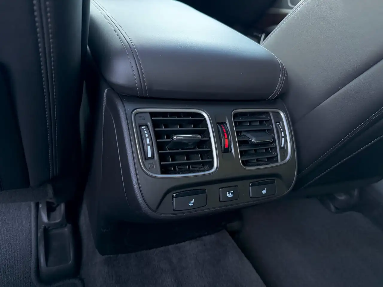 Acura RLX снимка Acura RLX