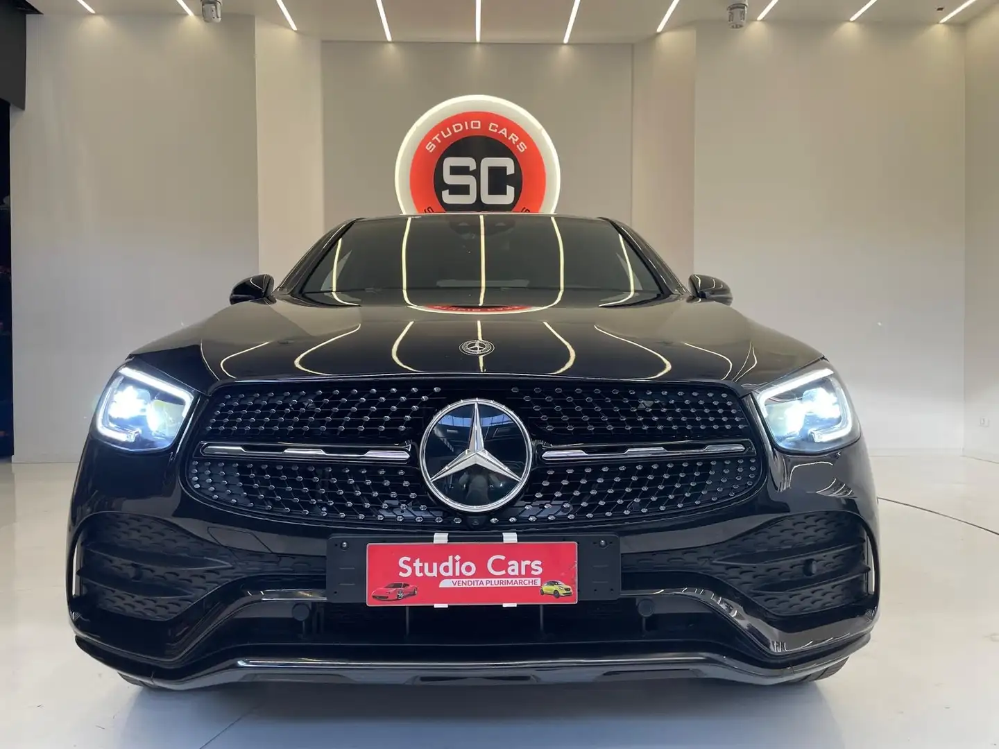 Mercedes-Benz GLC 400 Coupe d Premium Plus 4matic auto Zwart - 1