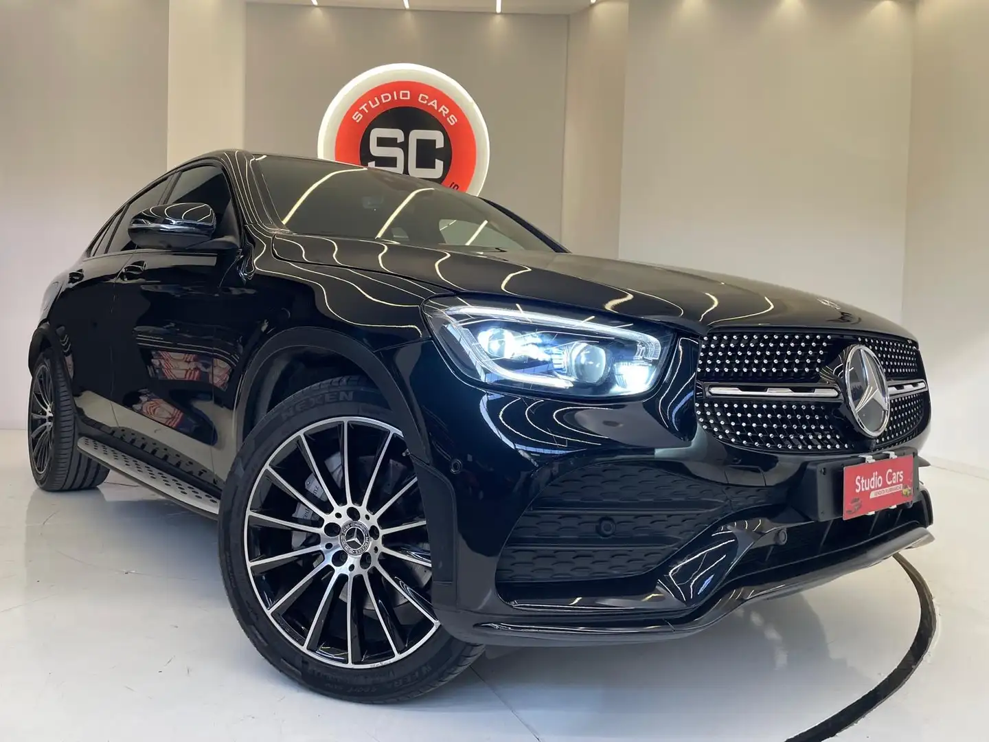 Mercedes-Benz GLC 400 Coupe d Premium Plus 4matic auto Zwart - 2