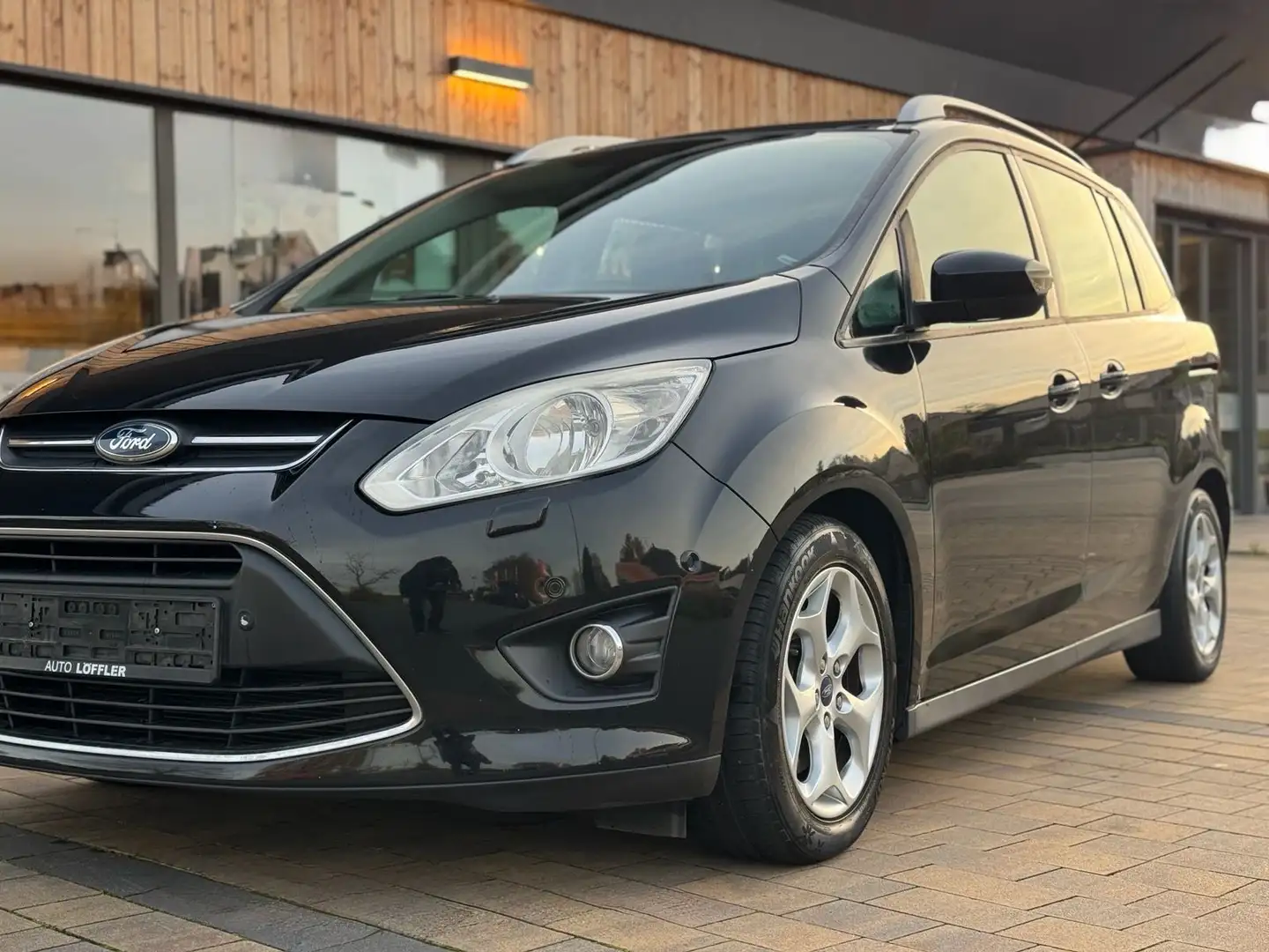 Ford Grand C-Max Trend 7 Sitzer Schwarz - 1