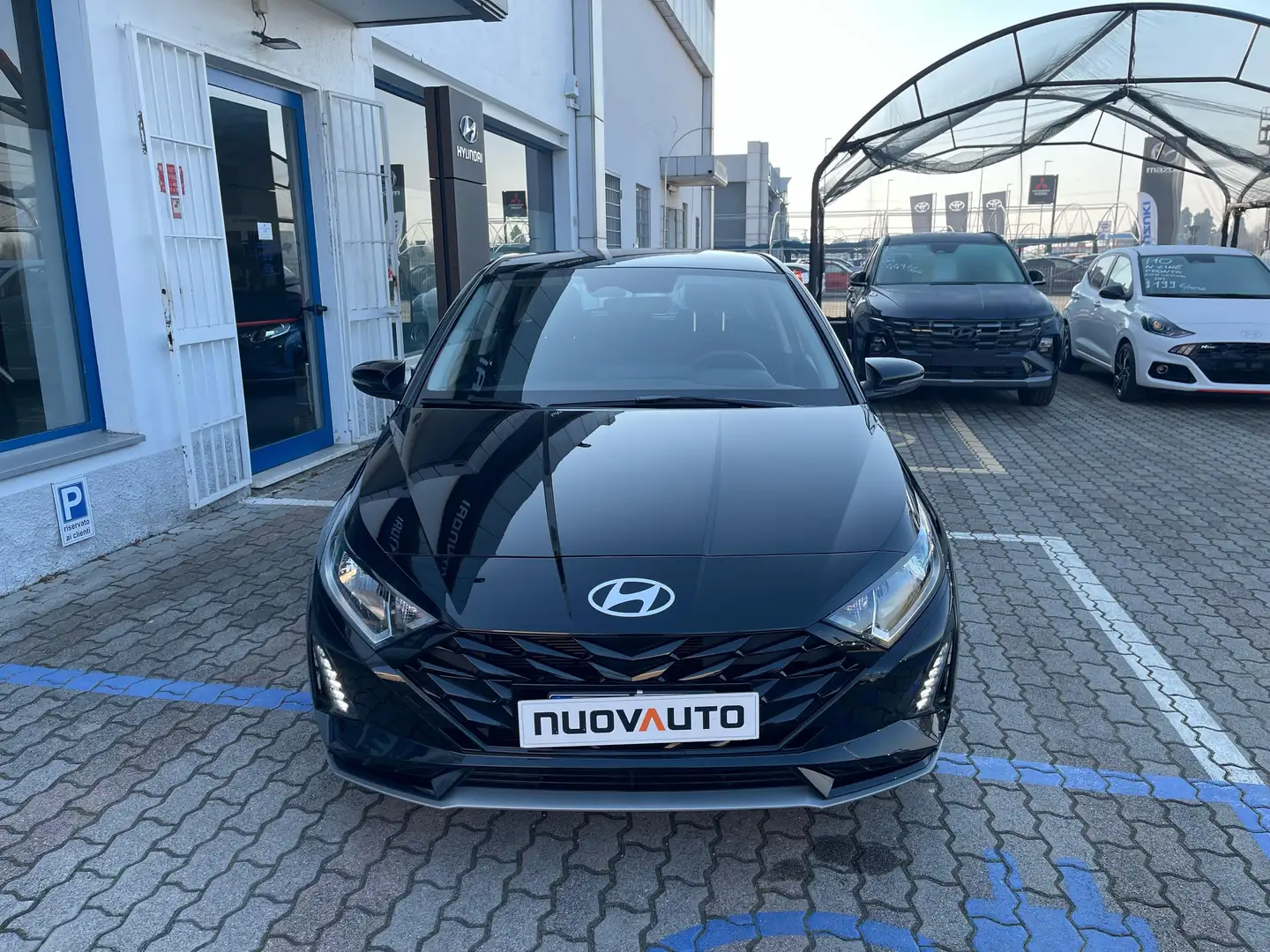 Hyundai i20 1.0 T-GDI MT Connectline Gar. Hyundai 09/2029 Negro - 2