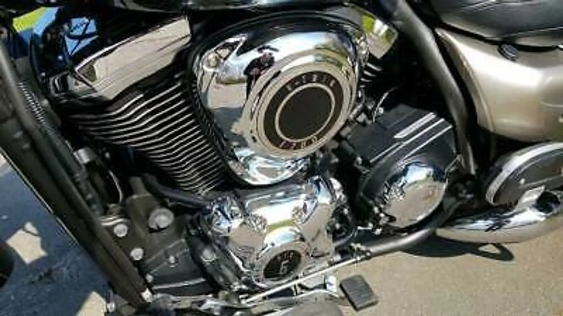 Kawasaki VN 1700 Auriu - 2