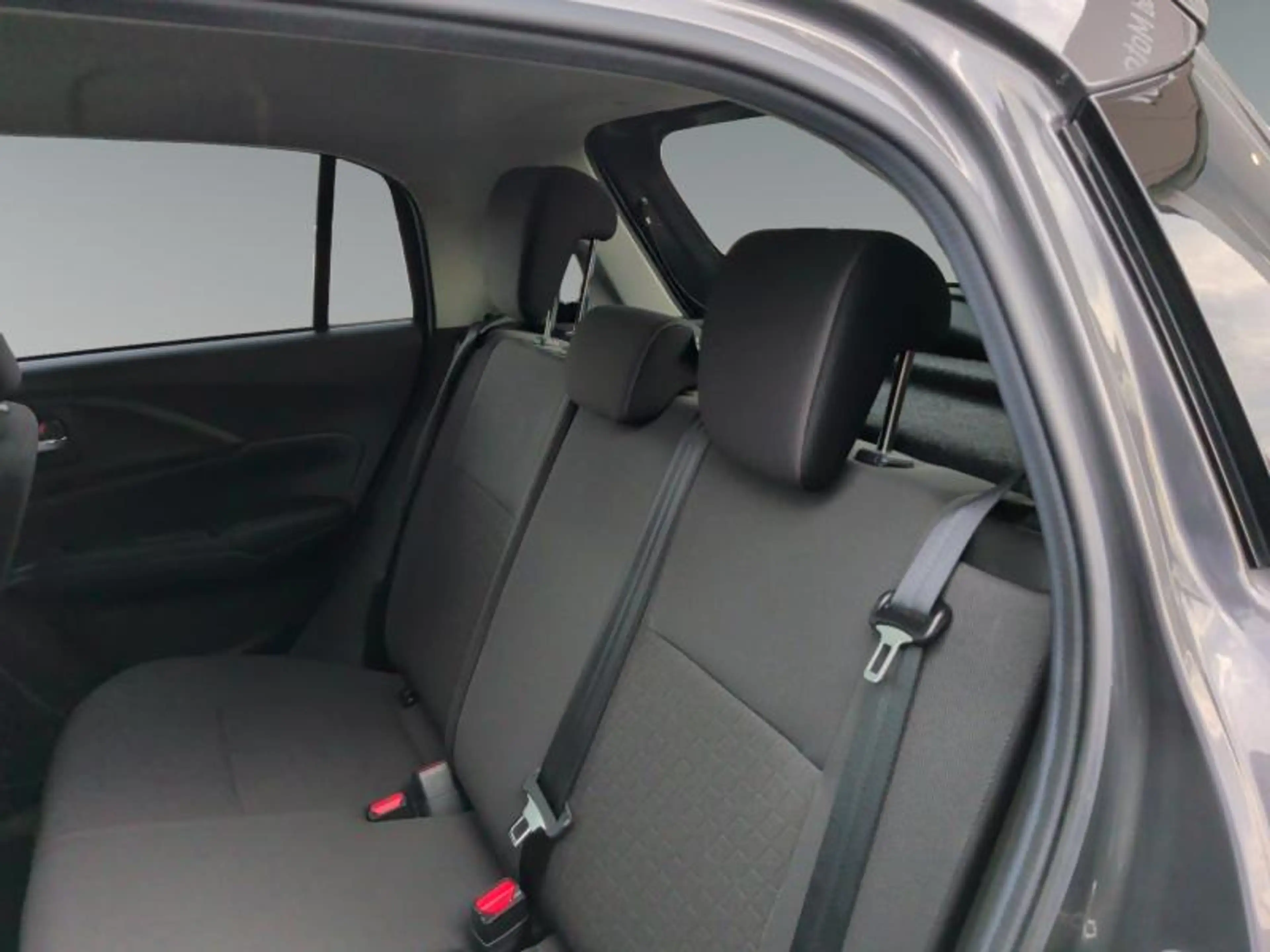 Suzuki Swift GL+ — photo 10