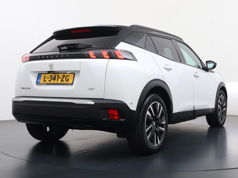 Peugeot e-2008 SUV GT Pack 50 kWh | Navigatie | Camera achter | P — photo 7