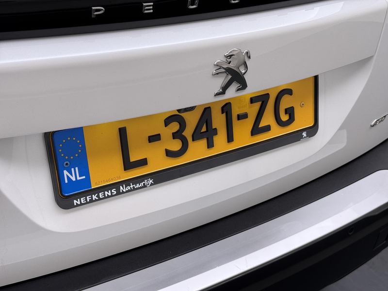 Peugeot e-2008 SUV GT Pack 50 kWh | Navigatie | Camera achter | P — photo 10