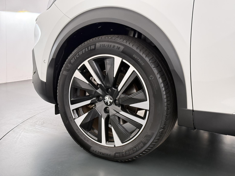Peugeot e-2008 SUV GT Pack 50 kWh | Navigatie | Camera achter | P — photo 12