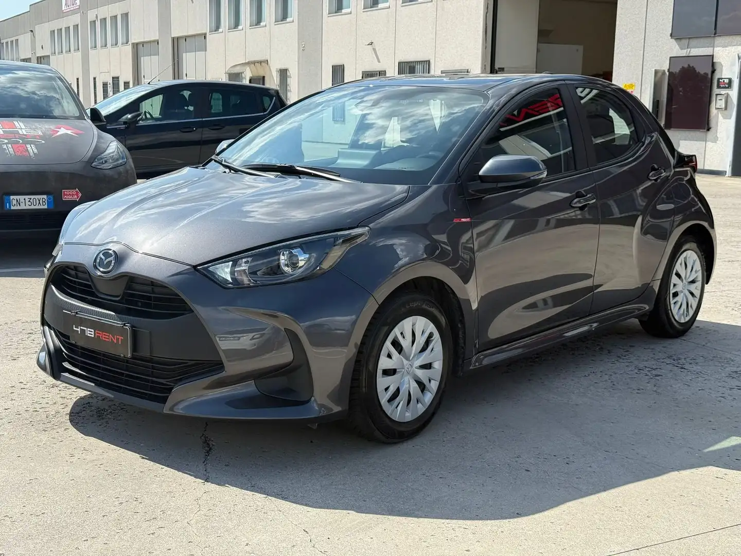 Mazda 2 Mazda2 Hybrid 1.5 VVT e-CVT Full Hybrid Electric Grigio - 1