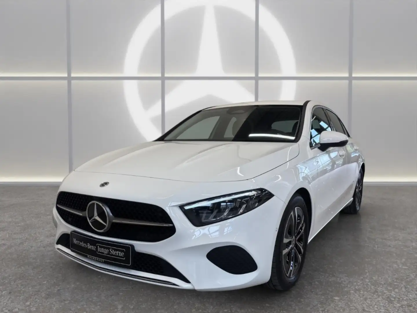Mercedes-Benz A 180 PROGRESSIVE LINE ADVANCED RFK+NAVI-PRE+LED Weiß - 2