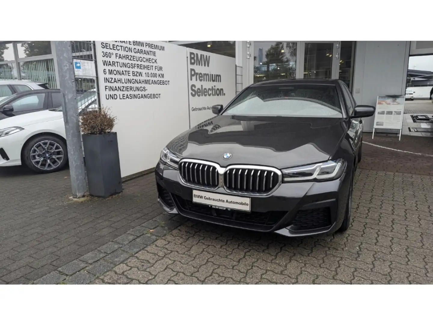 BMW 520 i Lim M-Sport HUD StandHZG Navi Leder Memory Laser Gris - 2