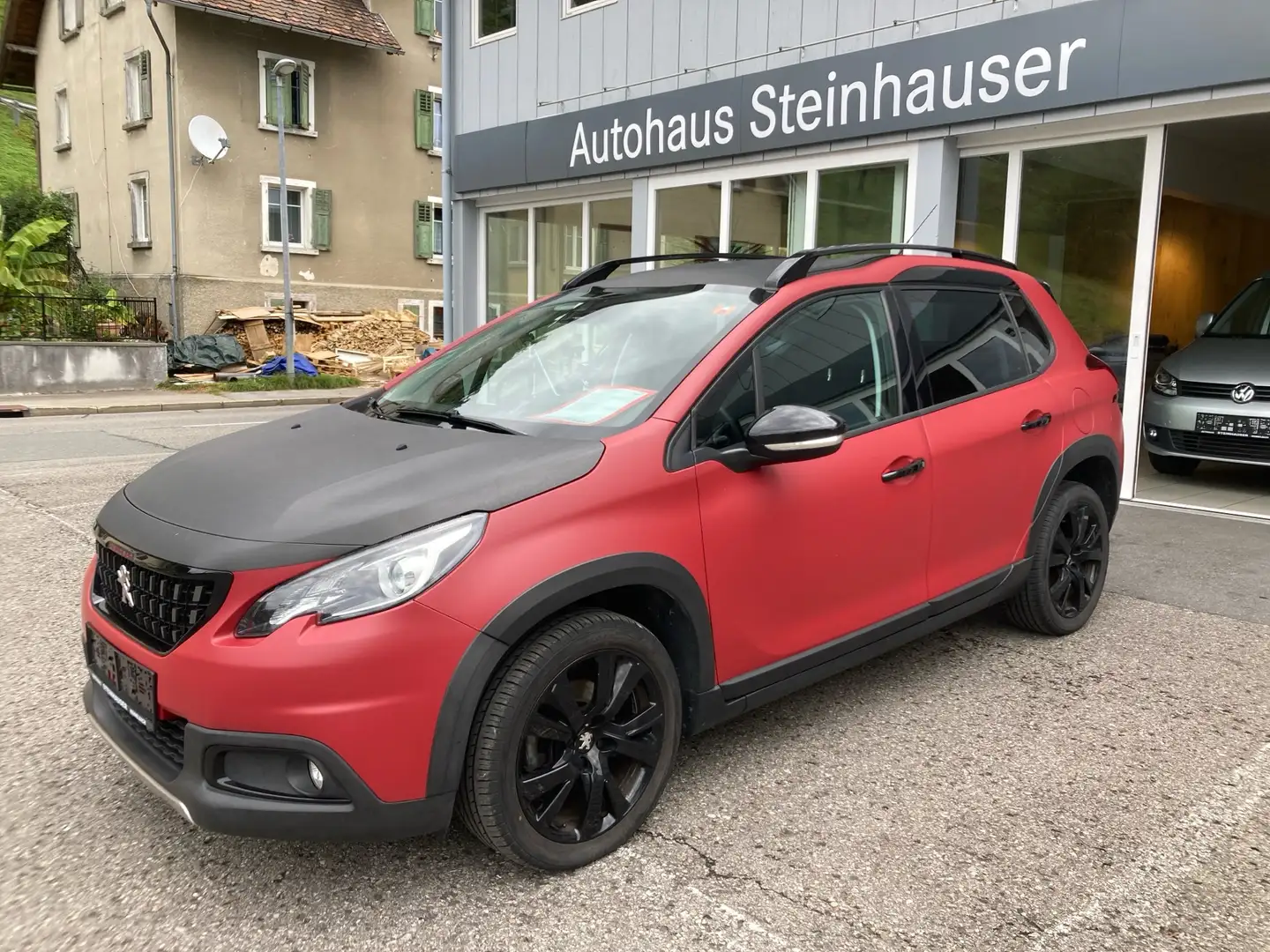 Peugeot 2008 GT line Rouge - 2