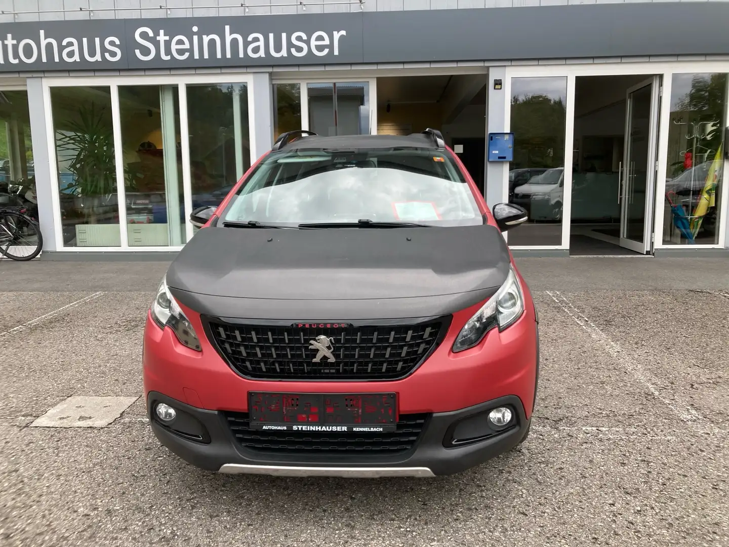 Peugeot 2008 GT line Rouge - 1