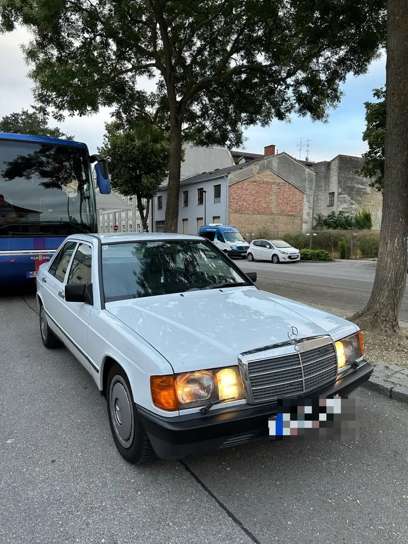 Mercedes-Benz 190 D 2,5 Ds. Weiß - 1