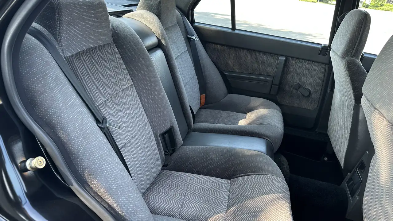 Alfa Romeo 75 1.8t America, foto 7