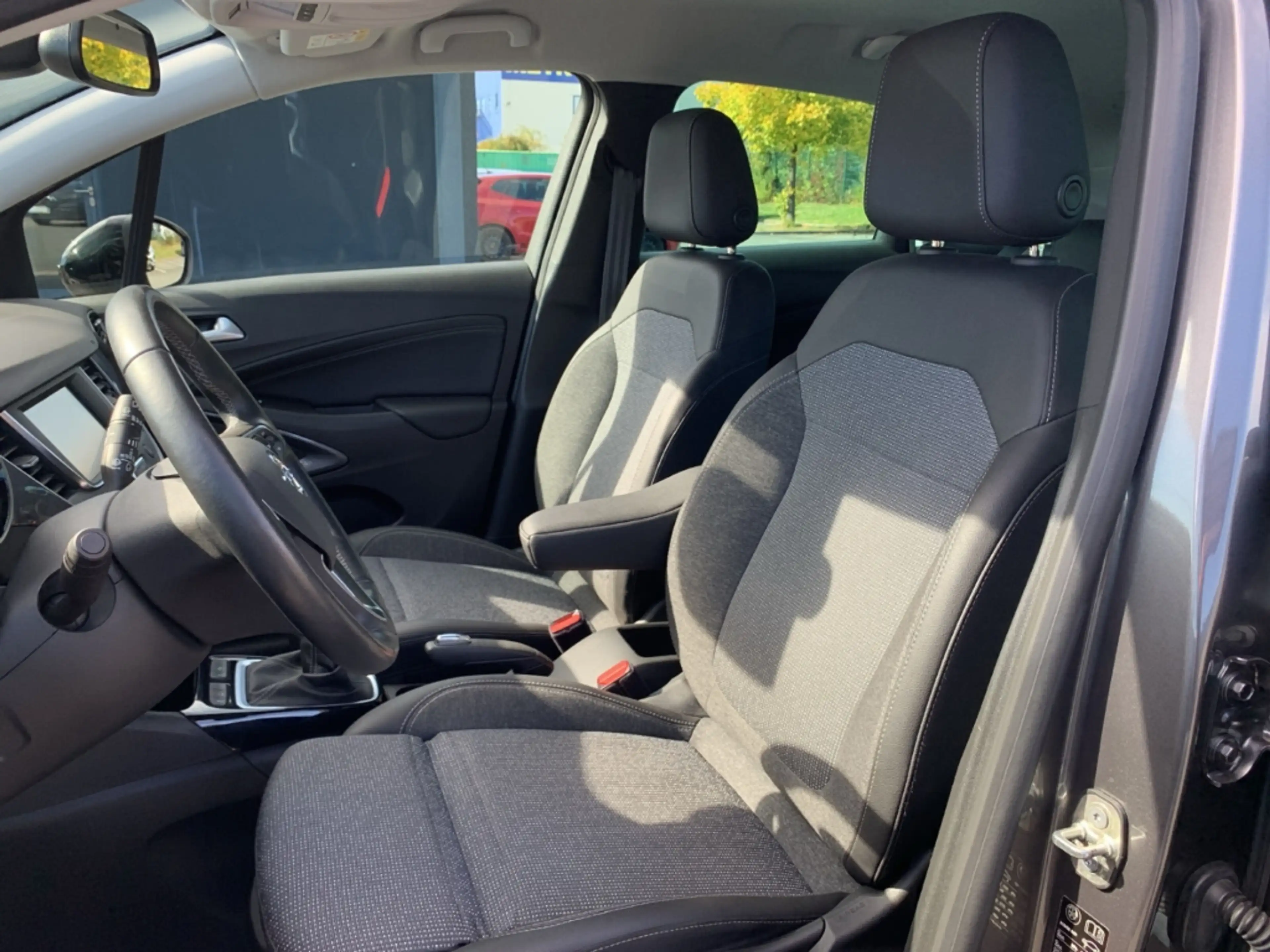 Opel Crossland X ELEGANCE 1.2 Turbo SHZ+LHZ+KAMERA+ — photo 9