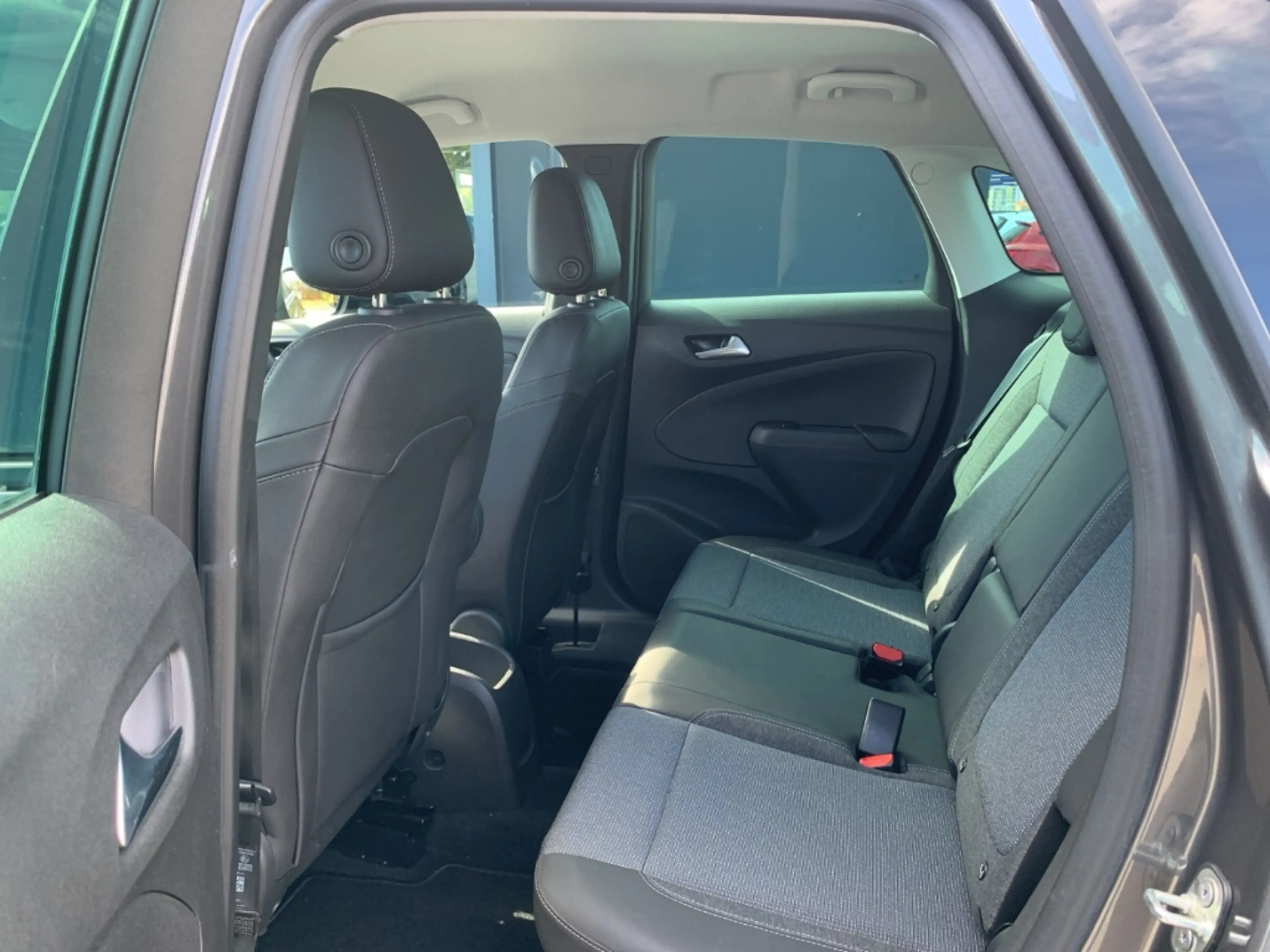 Opel Crossland X ELEGANCE 1.2 Turbo SHZ+LHZ+KAMERA+ — photo 11