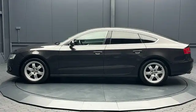Audi A5 view 2